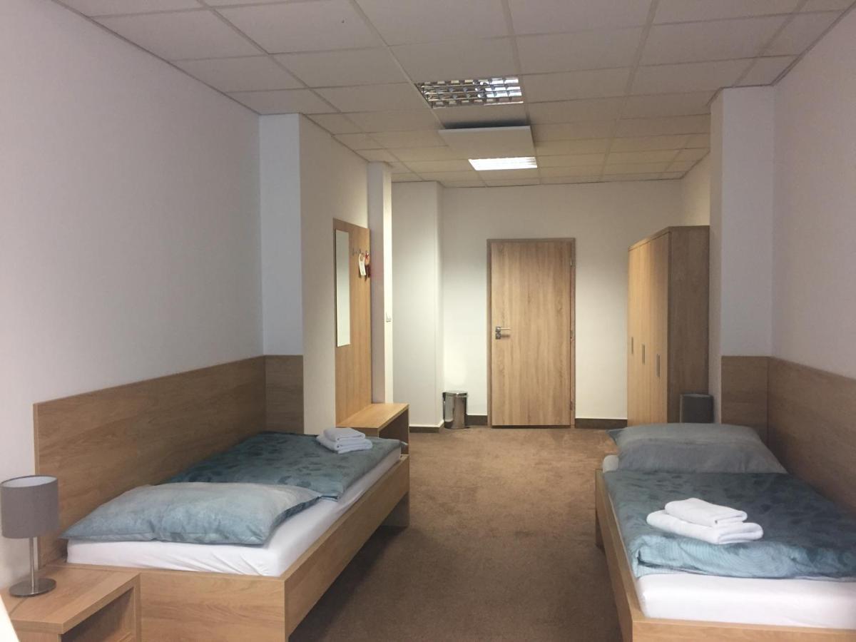 博特酒店 Považská Bystrica 外观 照片
